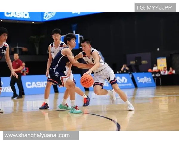 赛后分析:上海篮球队与广州篮球队的技术对决全景回顾 赛后分析:上海篮球队与广州篮球队的技术对决全景回顾