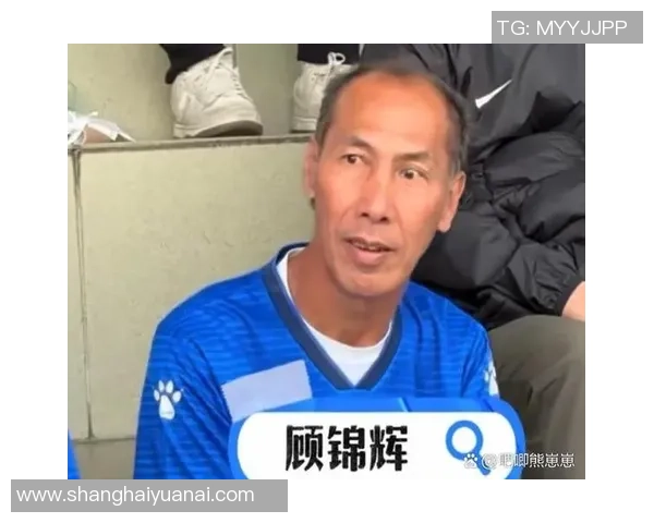 足球明星叫什么劳揭秘他背后的故事与成就让我们一起走近这位传奇球员的生活与职业生涯 足球明星叫什么劳揭秘他背后的故事与成就让我们一起走近这位传奇球员的生活与职业生涯